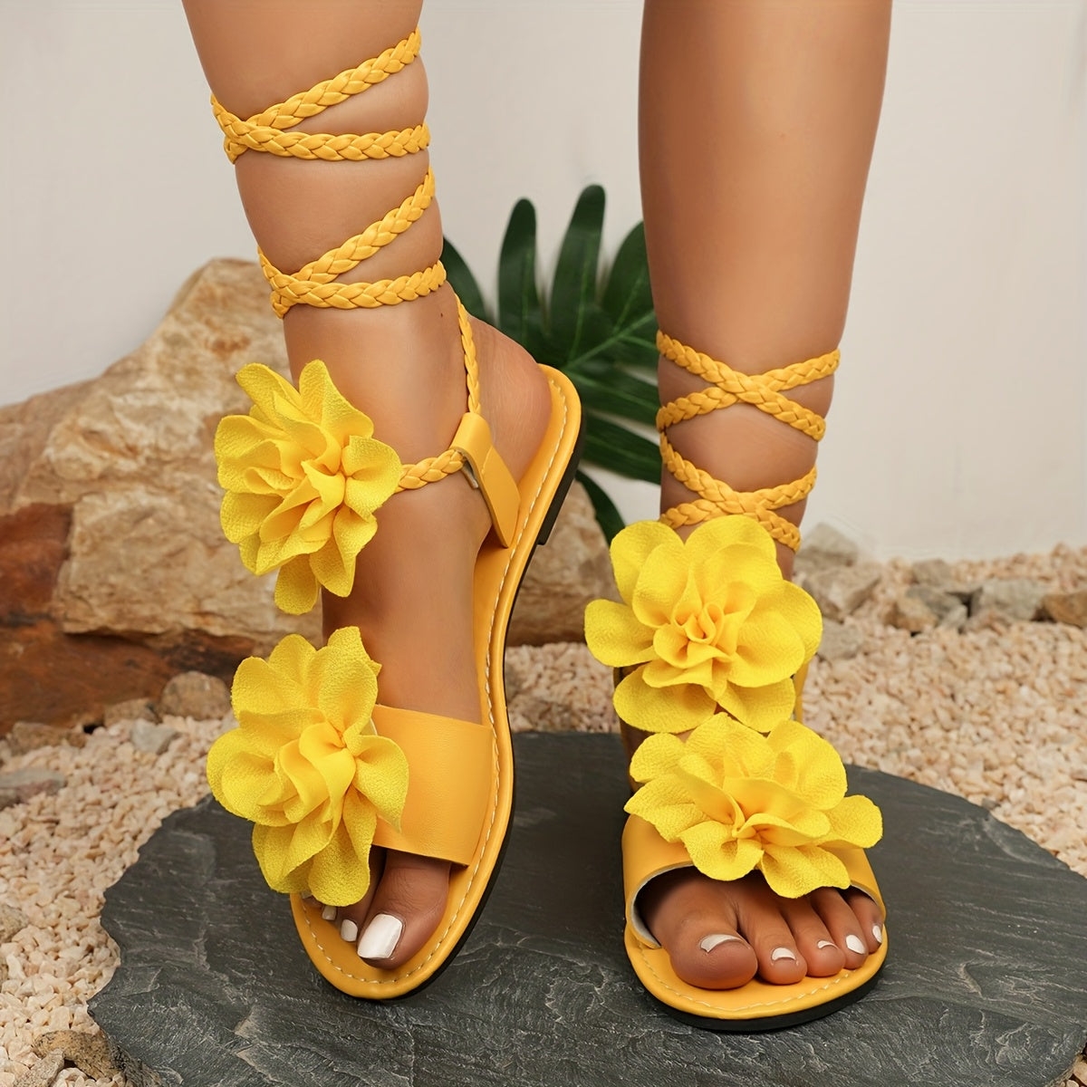 Women'S Fashion Floral Braided Lace-Up Sandals - White 3D Flower Design, Open Toe, Low Heel, Faux Cover, Summer Roman Style, Casual Strappy Back, All-Season Wear, Strappy Sandals